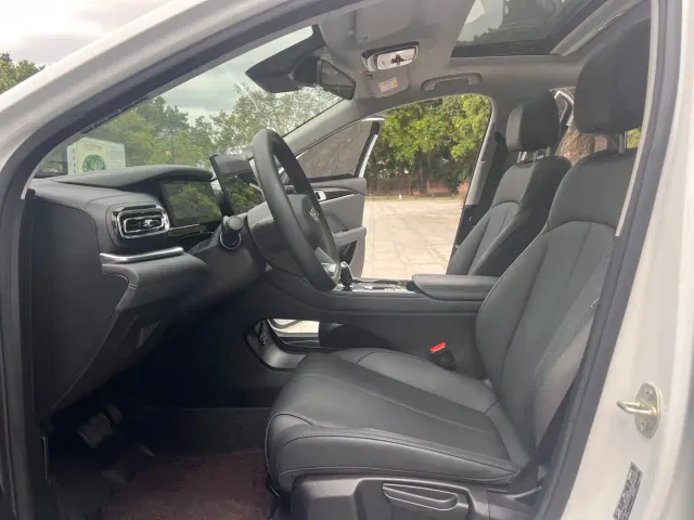 Geely Emgrand — Фото автомобиля 5