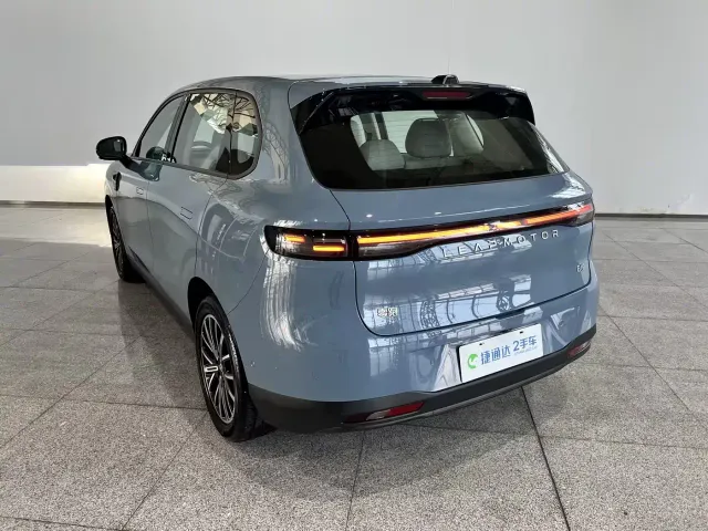 Leapmotor B10 — Фото автомобиля 19
