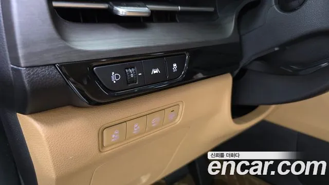 Kia Carnival Generation 4 — Фото автомобиля 14