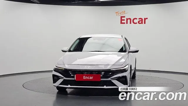 Hyundai Avante — Фото автомобиля 3