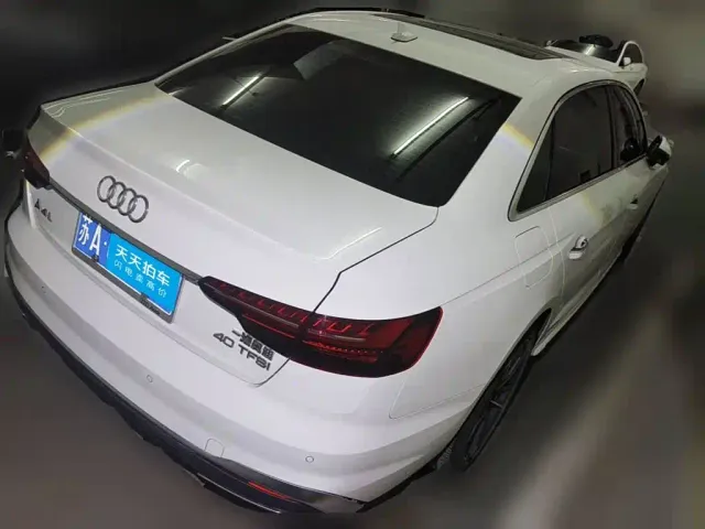 Audi A4L — Фото автомобиля 2