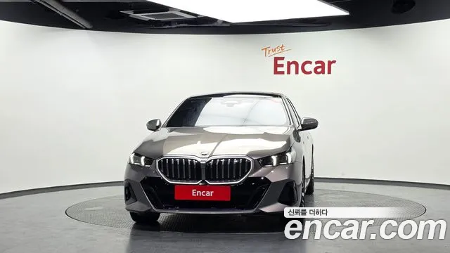 BMW 5-Series 5 серия (G60) 530i xDrive M Sport — Фото автомобиля 2