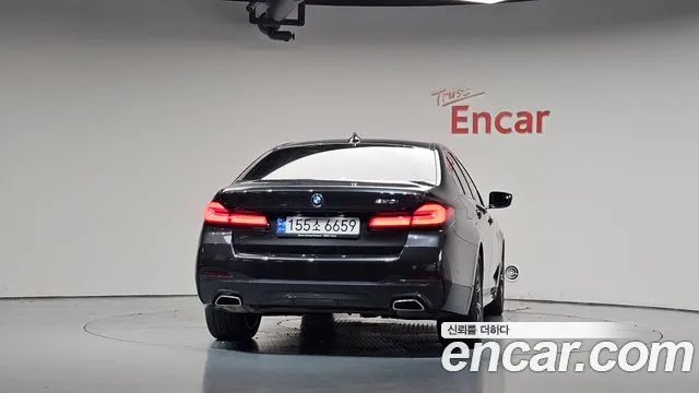 BMW 5 Series G30 — Фото автомобиля 4