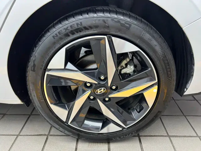 Hyundai Elantra — Фото автомобиля 21