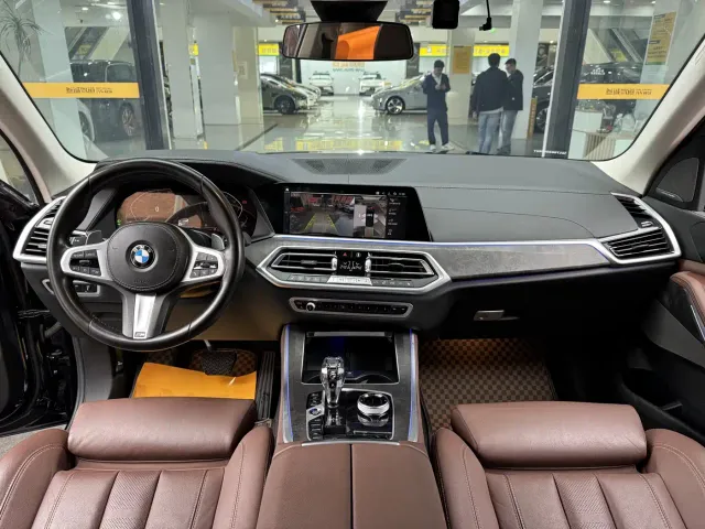 BMW X5 — Фото автомобиля 10