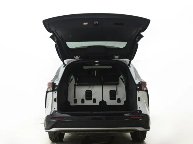Toyota Granvia — Фото автомобиля 14