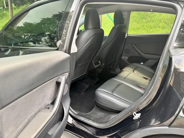 Tesla Model Y — Фото автомобиля 5
