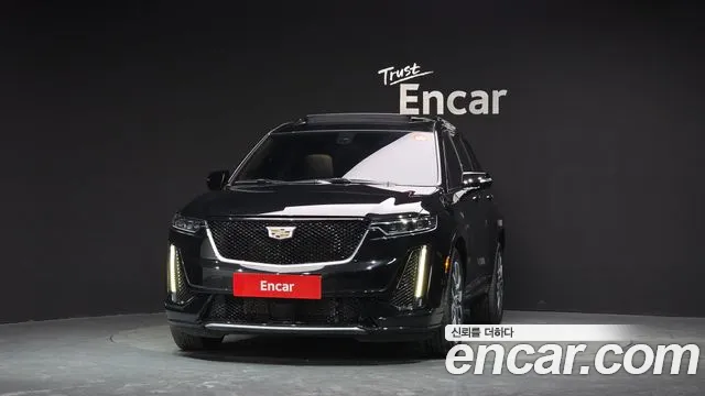 Cadillac XT6 — Фото автомобиля 3