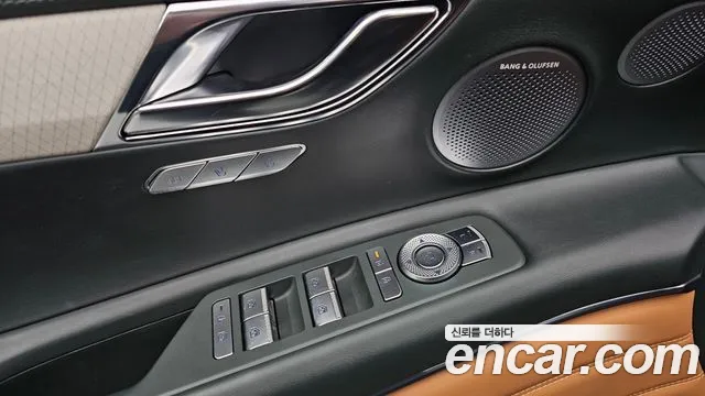 Genesis GV80 2.5T Бензин AWD — Фото автомобиля 29