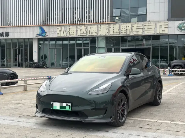 Фотография автомобиля — Tesla Model Y