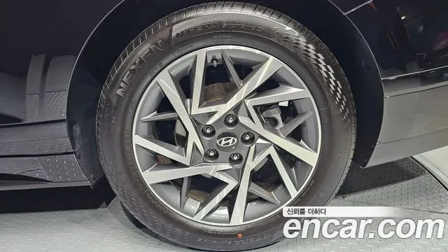 Hyundai Grandeur GN7 — Фото автомобиля 21