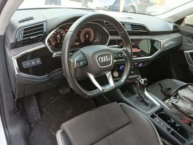 Audi Q3 — Фото автомобиля 9