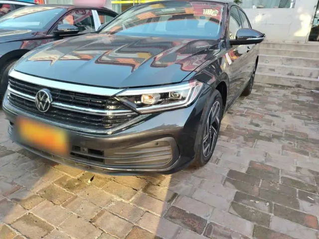 Фотография автомобиля — Volkswagen Sagitar