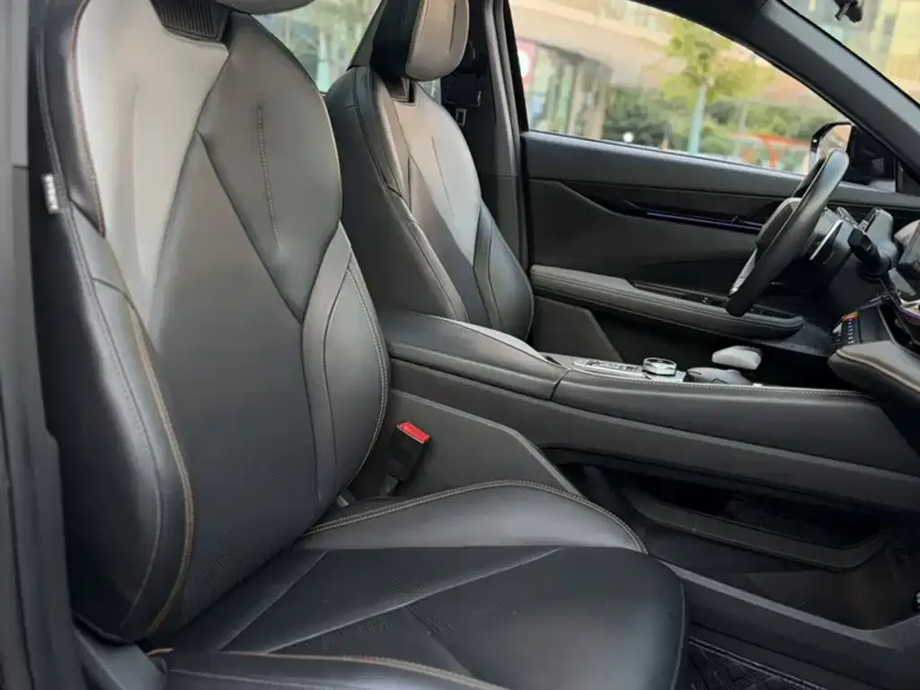Changan Changan UNI-V 2022 1.5T Sport Edition — Фото автомобиля 2