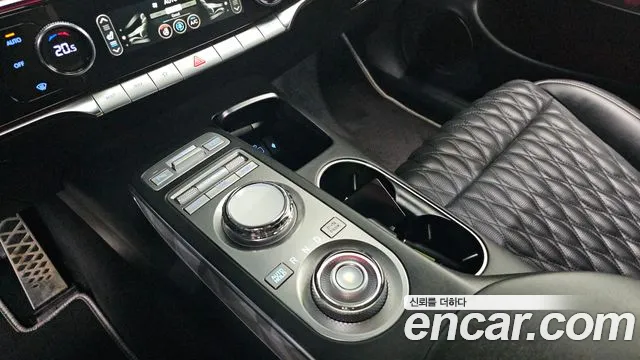 Genesis GV70 2.5T Бензин 2WD — Фото автомобиля 9