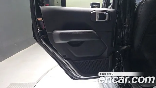Jeep Wrangler Wrangler (JL) — Фото автомобиля 25