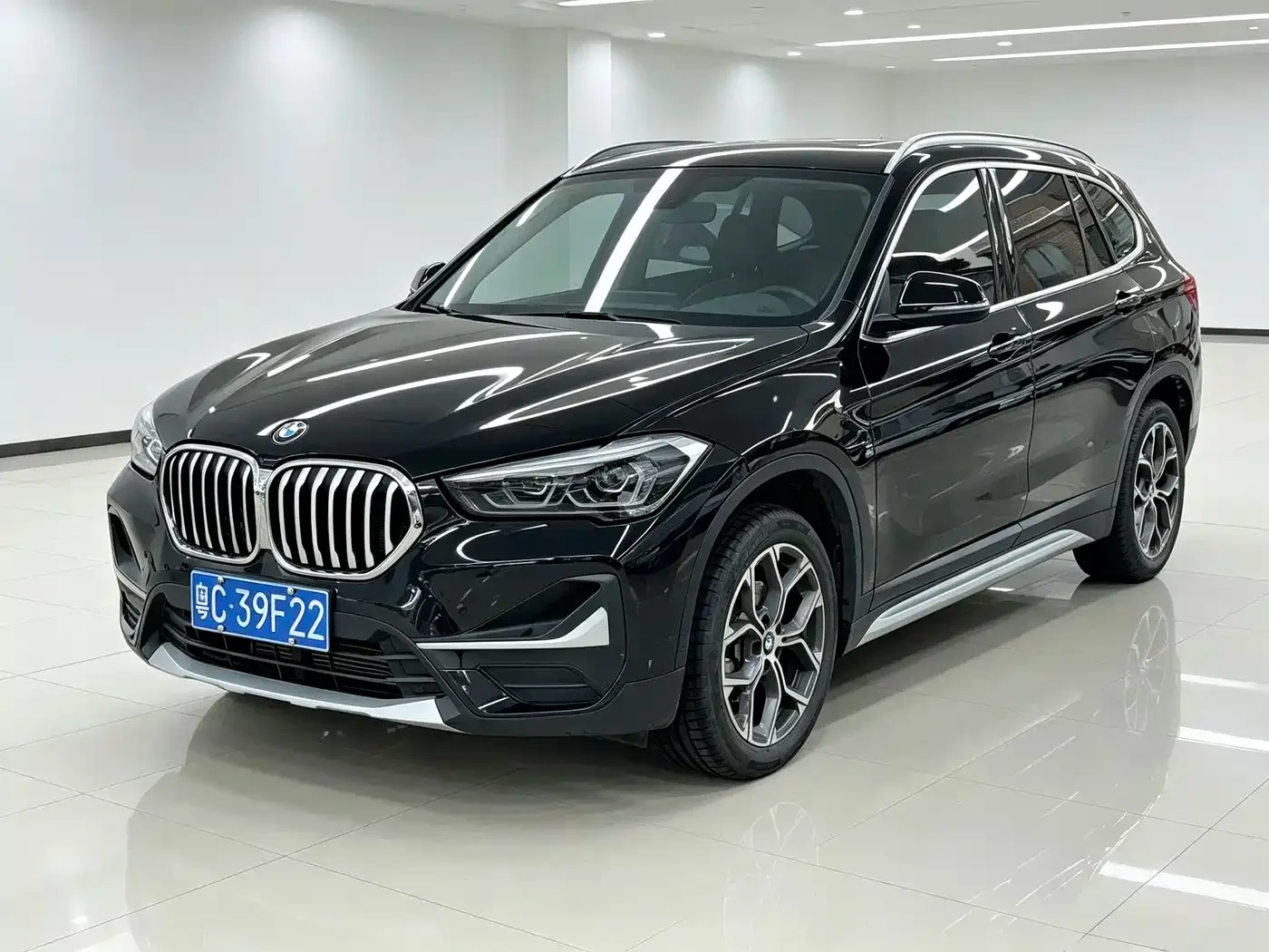 Фотография автомобиля — BMW BMW X1