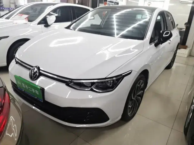 Фотография автомобиля — Volkswagen Golf
