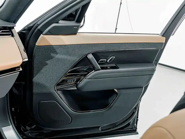 Land Rover Range Rover Sport — Фото автомобиля 15