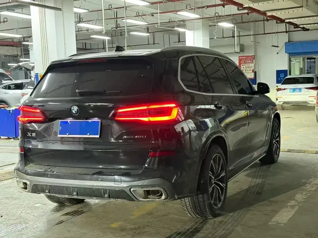 BMW X5 — Фото автомобиля 9