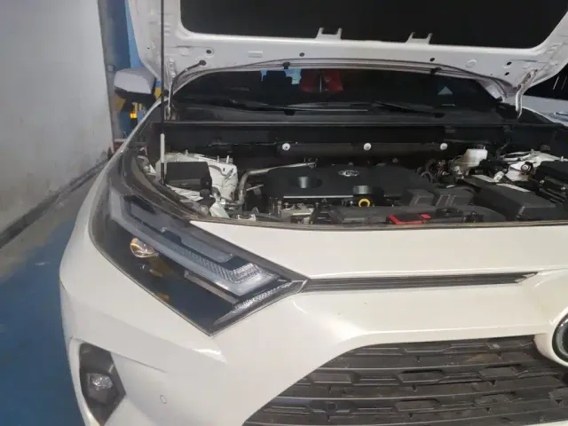 Toyota RAV4 — Фото автомобиля 18