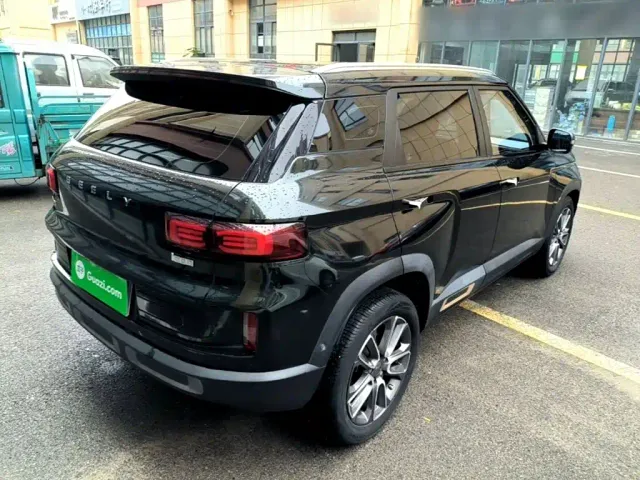 Geely ICON — Фото автомобиля 6