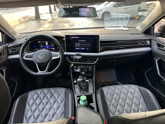 Volkswagen Sagitar — Фото автомобиля 5
