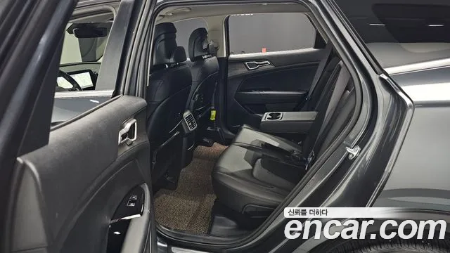 Kia Sportage Sportage 5-е поколение Бензин 1.6 турбо 2WD — Фото автомобиля 12