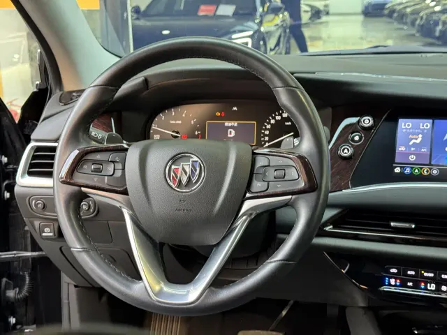 Buick Enclave — Фото автомобиля 12