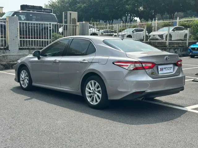 Toyota Camry — Фото автомобиля 15