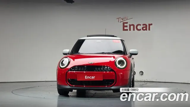 MINI Cooper 4th Gen — Фото автомобиля 3