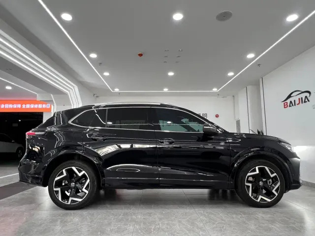 Volkswagen Tiguan L — Фото автомобиля 4