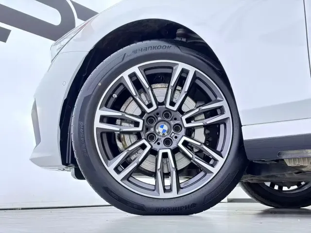 BMW 5 Series — Фото автомобиля 29