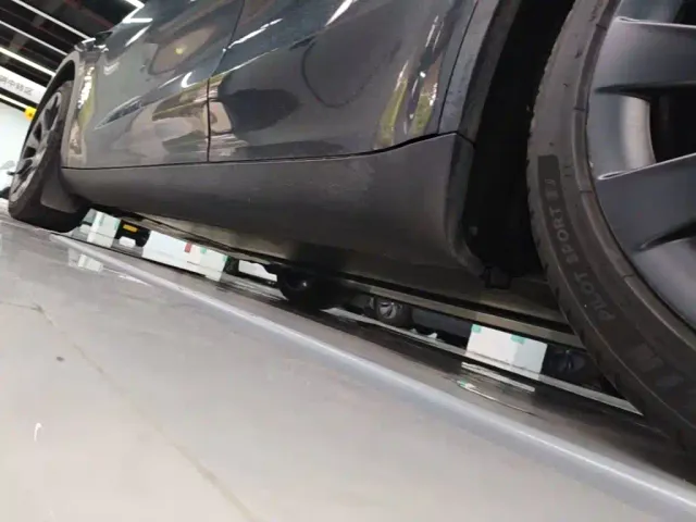 Tesla Model Y — Фото автомобиля 21
