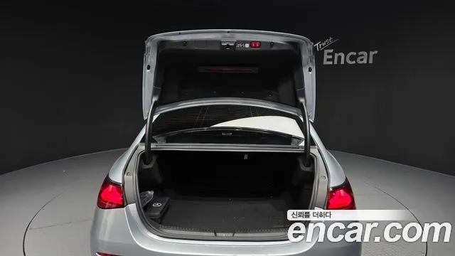 Mercedes-Benz E-Class W214 — Фото автомобиля 26
