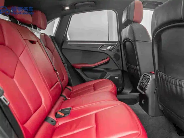 Porsche Macan — Фото автомобиля 16