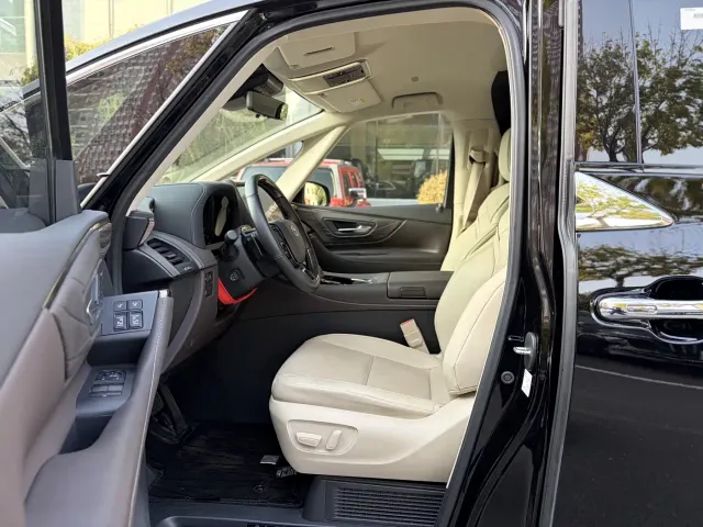 Toyota Alphard — Фото автомобиля 8