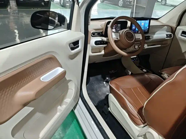 Wuling Hongguang Mini EV — Фото автомобиля 15