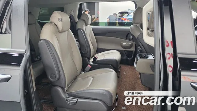 Kia Carnival 4th Gen — Фото автомобиля 17