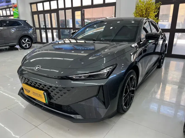 Фотография автомобиля — Changan UNI-V