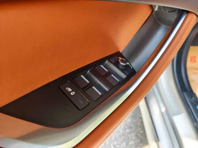 Jaguar XEL — Фото автомобиля 18