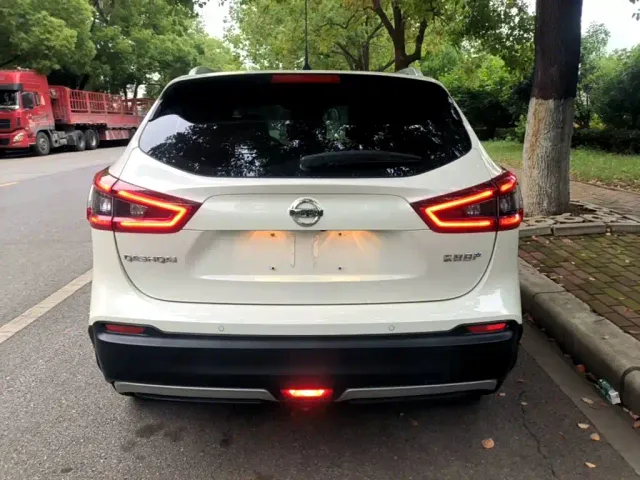 Nissan Qashqai — Фото автомобиля 5