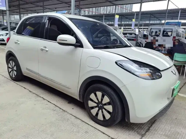 Wuling Bingo — Фото автомобиля 3