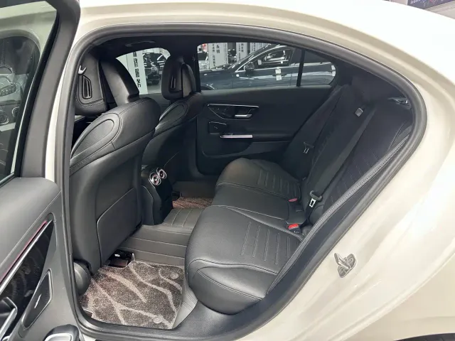 Mercedes-Benz C-Class — Фото автомобиля 10