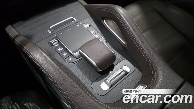 Mercedes-Benz GLE-Class — Фото автомобиля 15