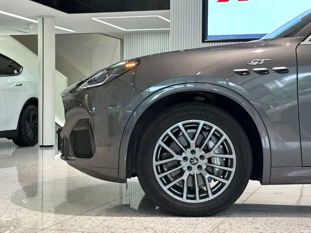 Maserati Grecale — Фото автомобиля 16