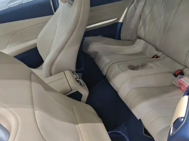 Mercedes-Benz E-Class — Фото автомобиля 4