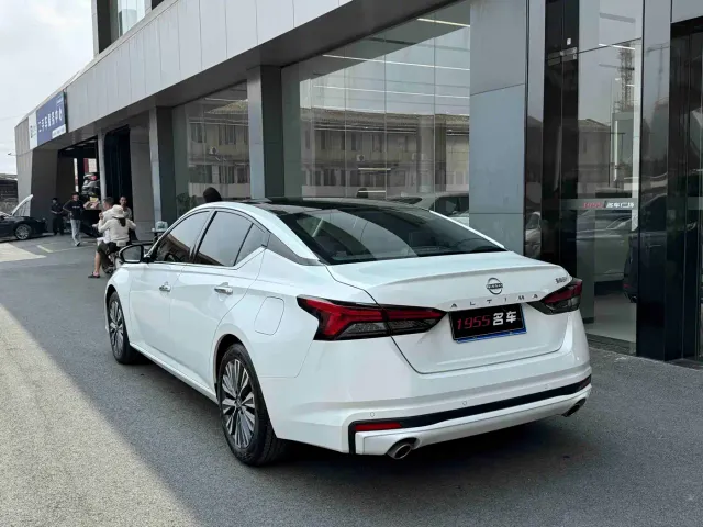 Nissan Teana — Фото автомобиля 7