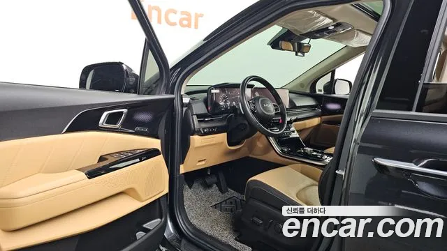 Kia Carnival Generation 4 — Фото автомобиля 15