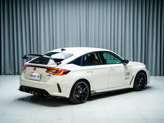 Honda Civic — Фото автомобиля 14
